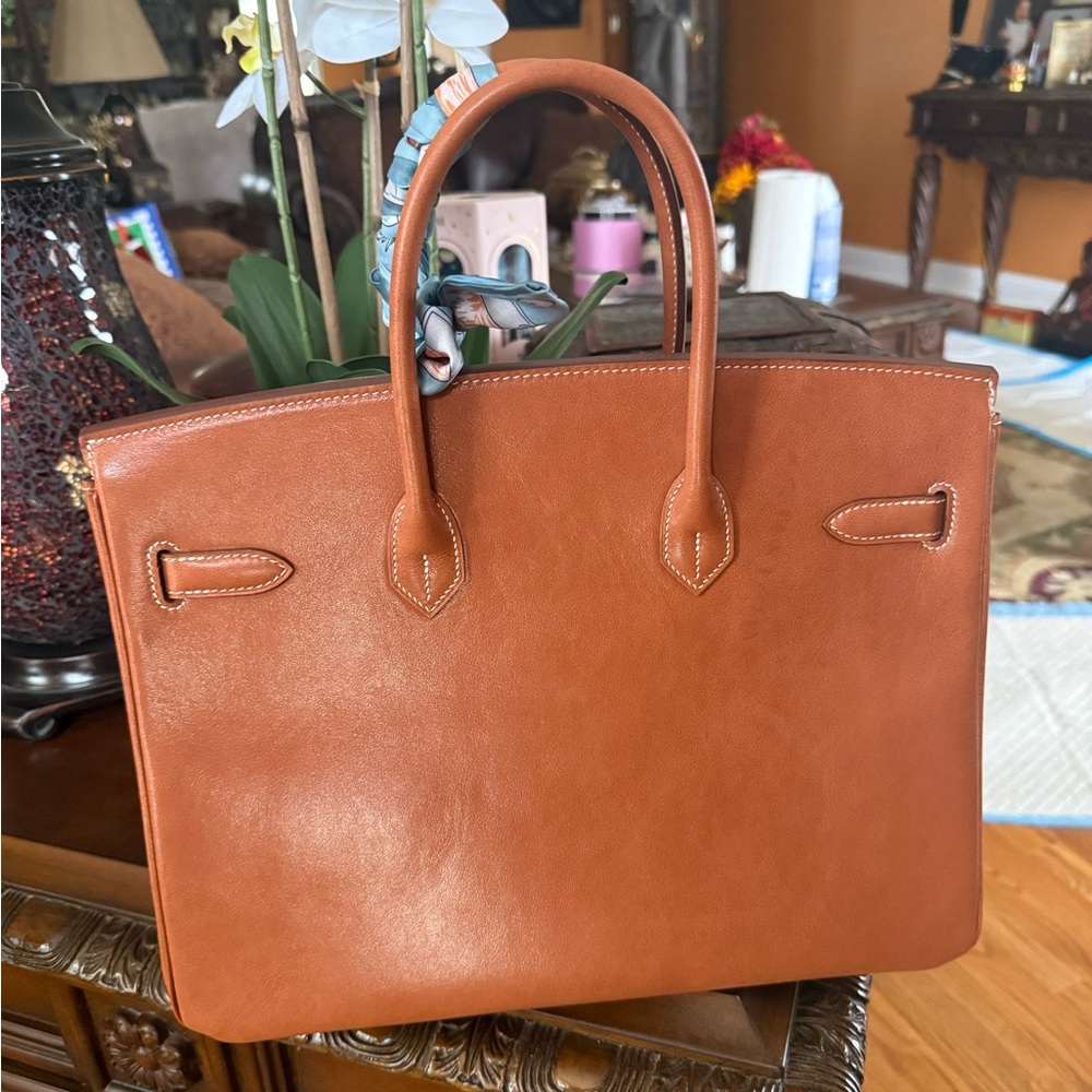 Gorgeous Tan Leather Satchel with removable twilly Accent - Picture 4 of 5